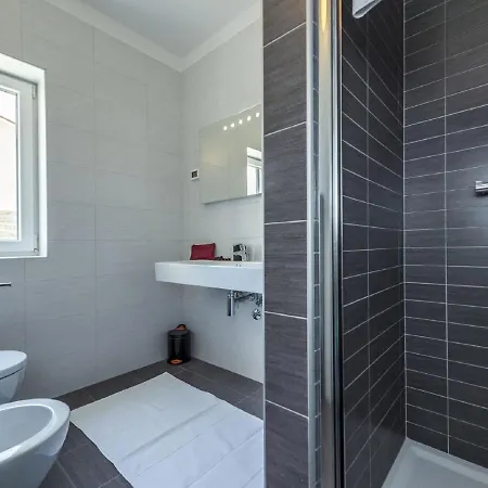 Modern With Jaccuzi In Croatia 别墅