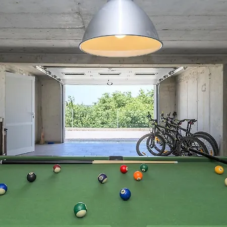 Modern With Jaccuzi In Croatia *